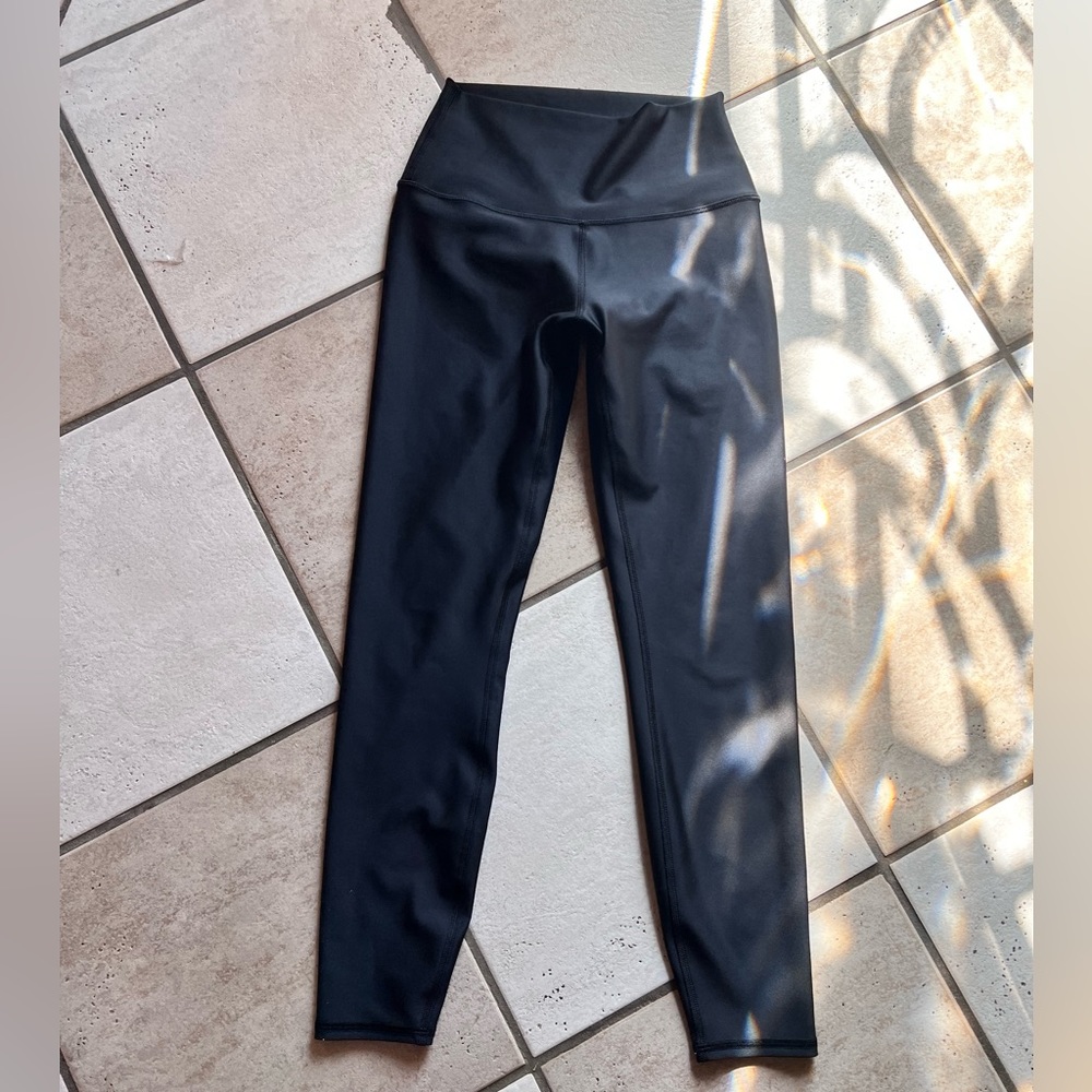 Black alo leggings like new.